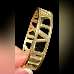 Roman Numeral Bangle Gold Bracelet